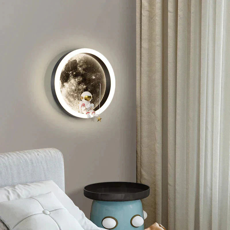 Découvrez la Lampe Murale LED MoonBeam