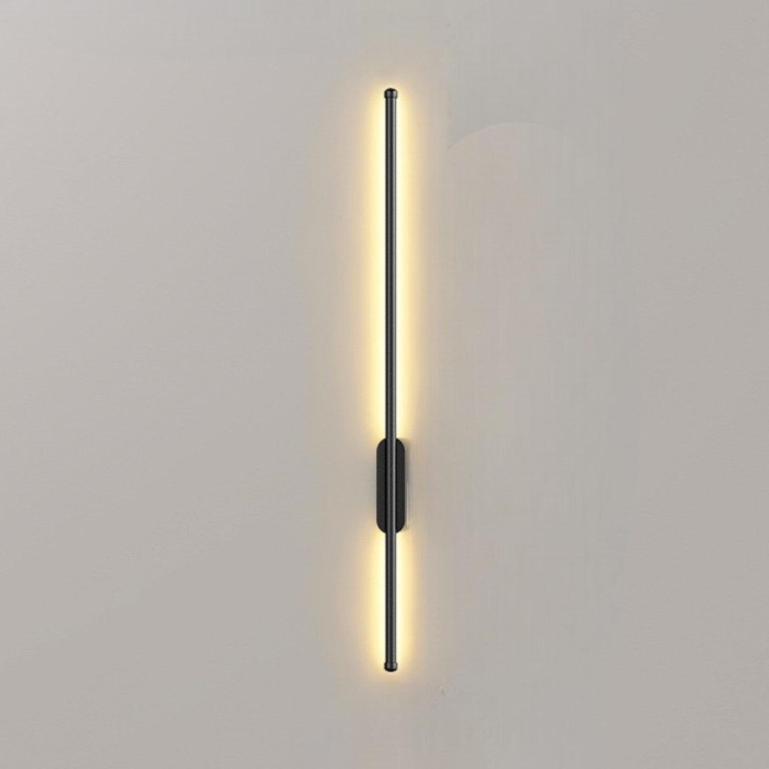 Linear wall light