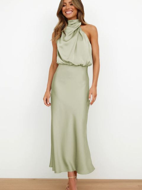 Robe cocktail élégante Aili en noir pour un look sophistiqué et élégant trave