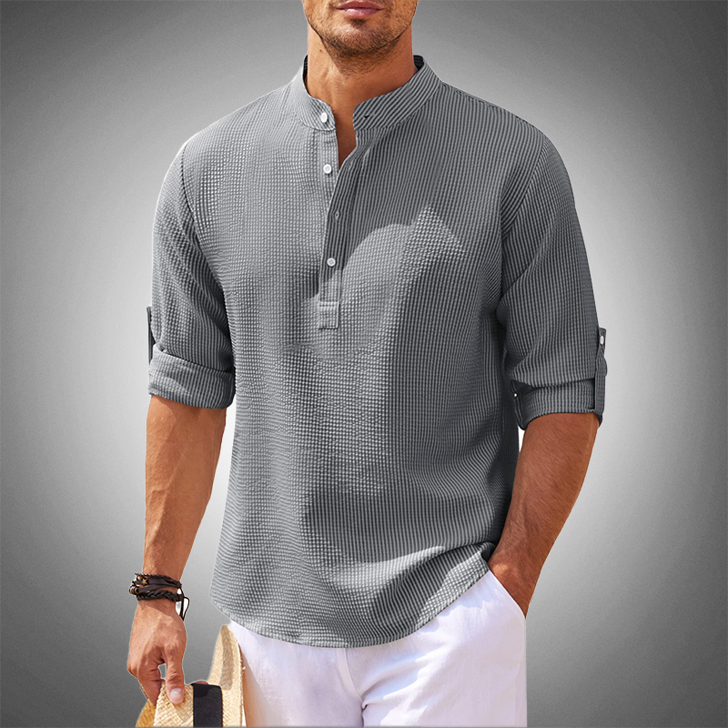 Chemise en lin contemporaine grise, parfaite pour un confort optimal travel b
