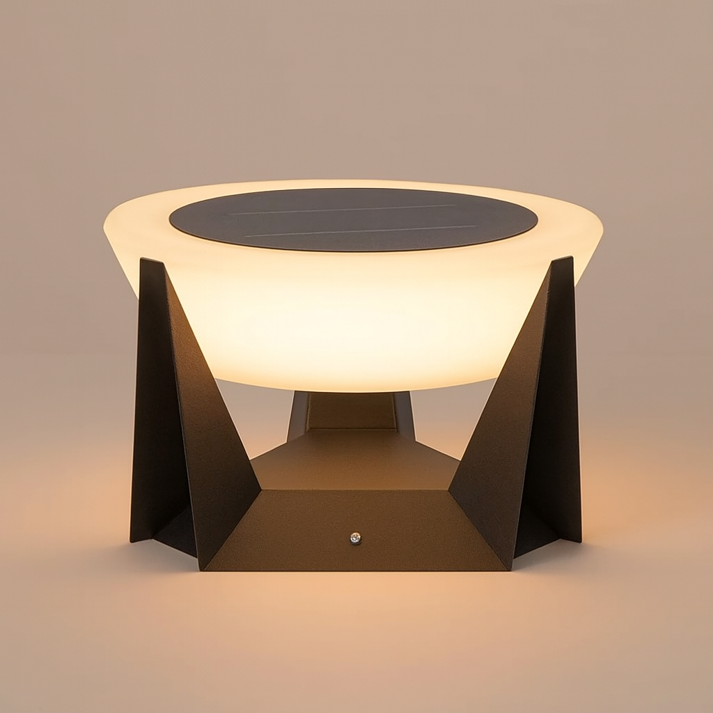 Solar patio lamp