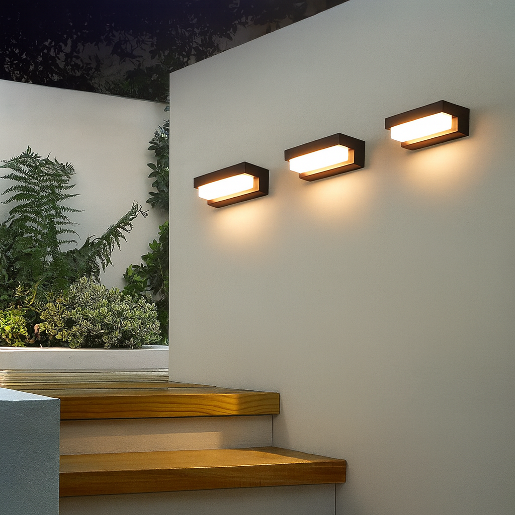 Outdoor solar panel wall light