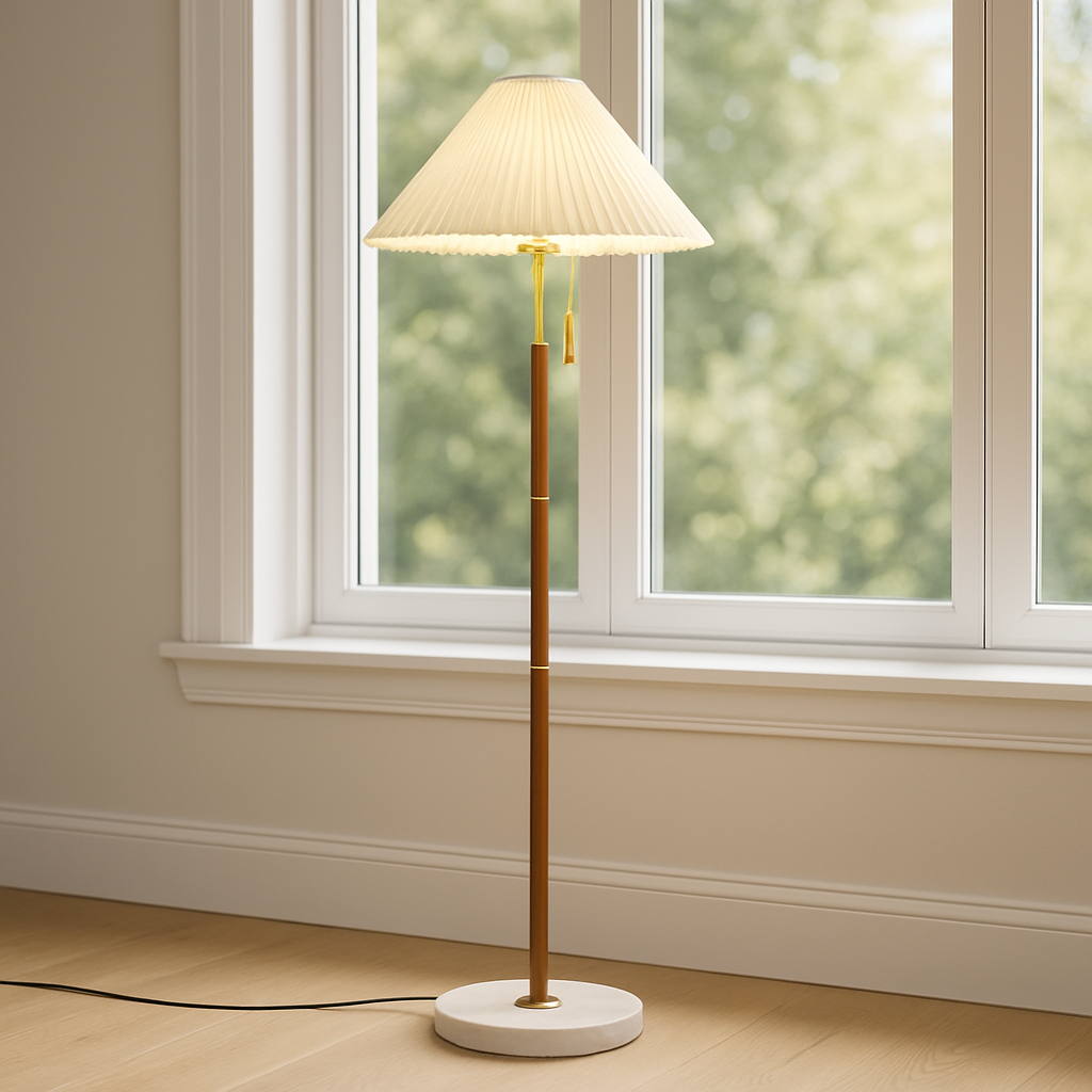 Vintage wooden floor lamp Yrus