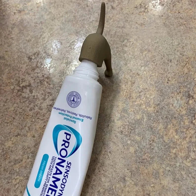 Décoration amusante pour salle de bain avec ce topper de tube dentifrice trav