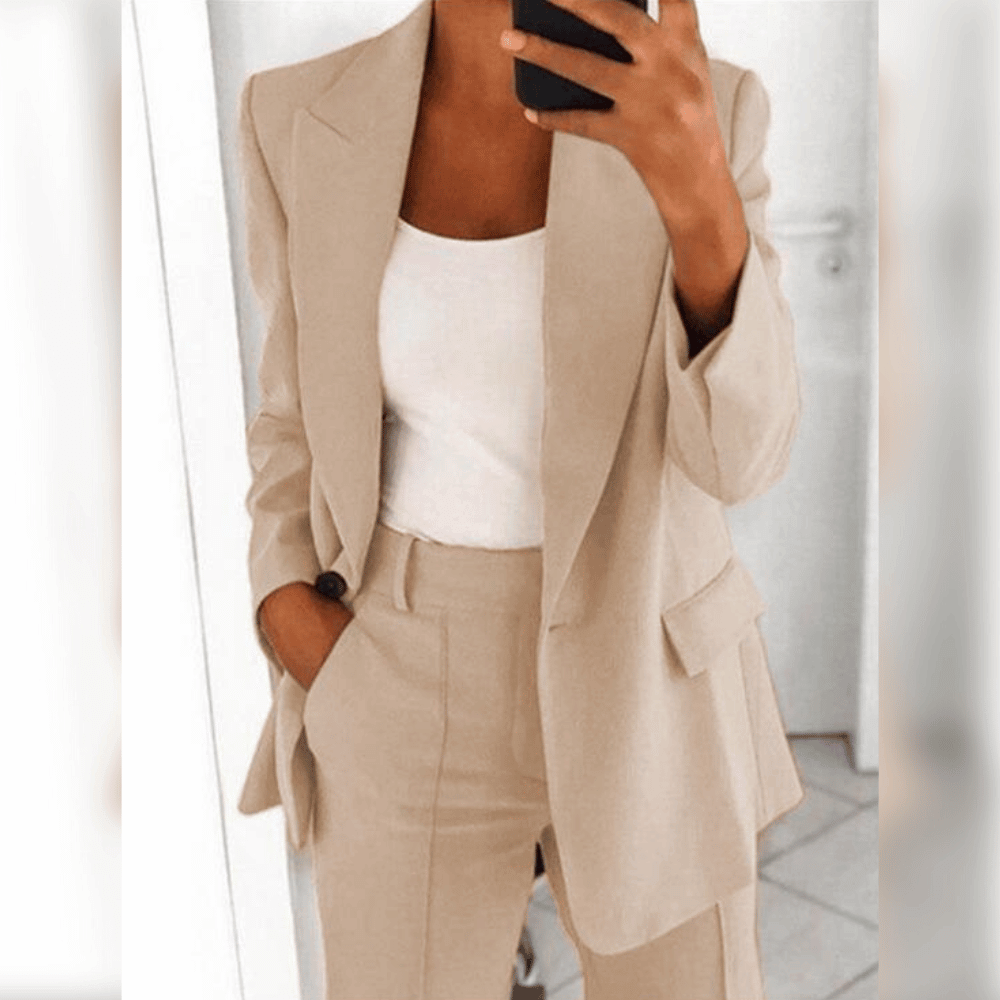 Blazer élégant beige, polyvalent et de qualité, mode féminine tendance travel