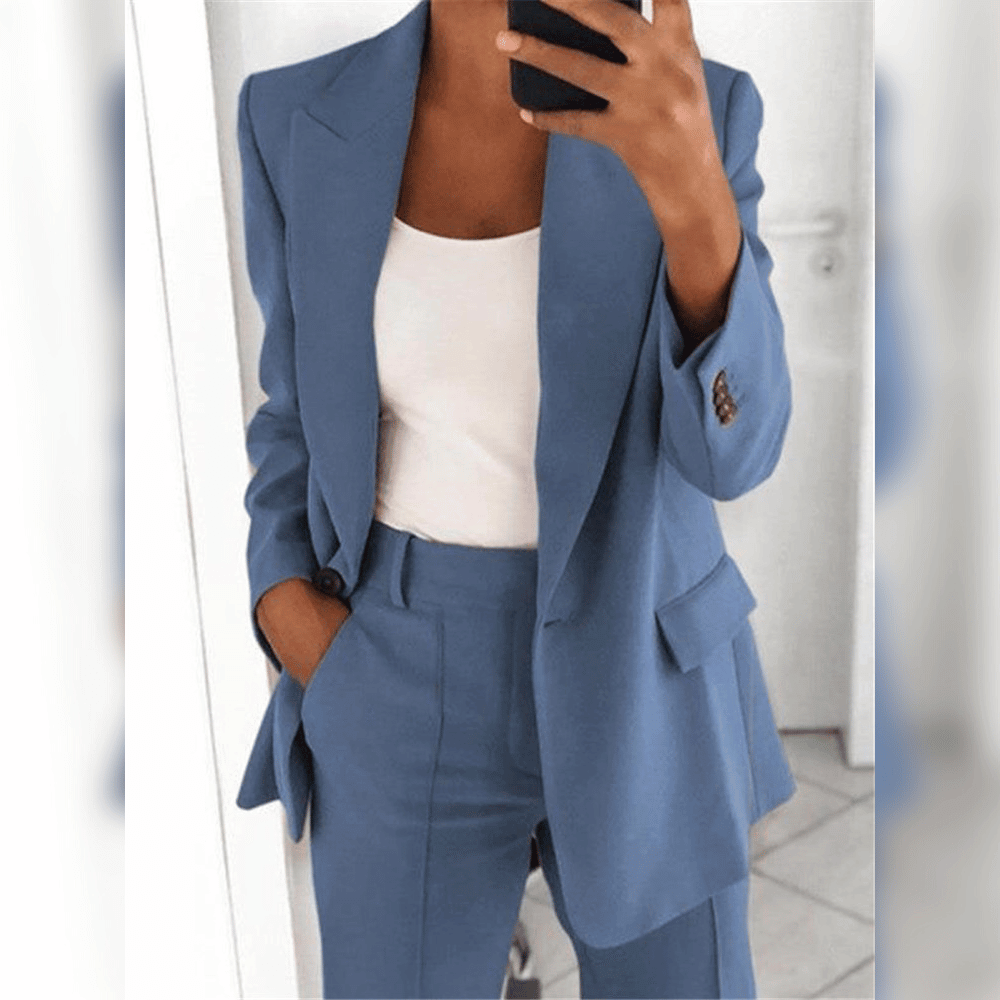 Blazer chic bleu, coupe flatteuse, confortable et stylé pour femmes travel bo