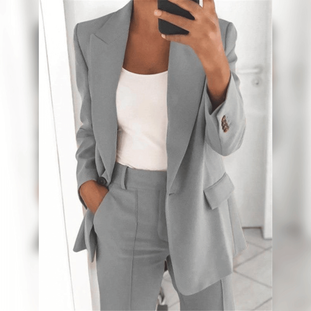 Blazer stylé gris, confortable et de qualité, mode féminine tendance travel b