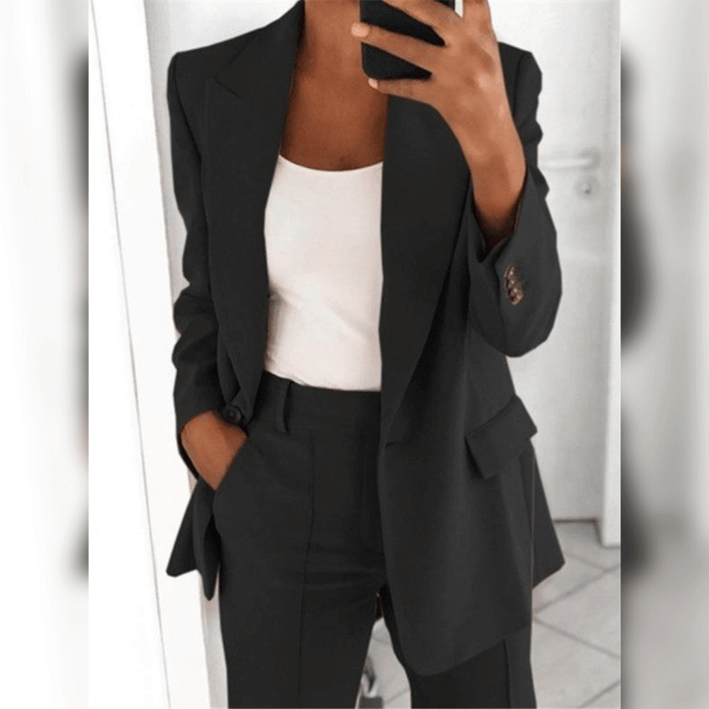 Blazer élégant noir, coupe flatteuse et confortable, mode féminine tendance t