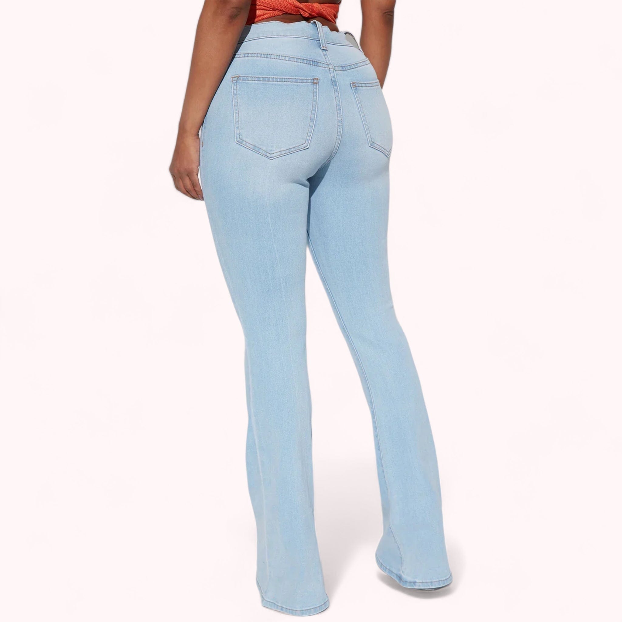 Jeans premium taille haute courbe lift pour femme, denim de qualité, coupe flatteuse, silhouette définie