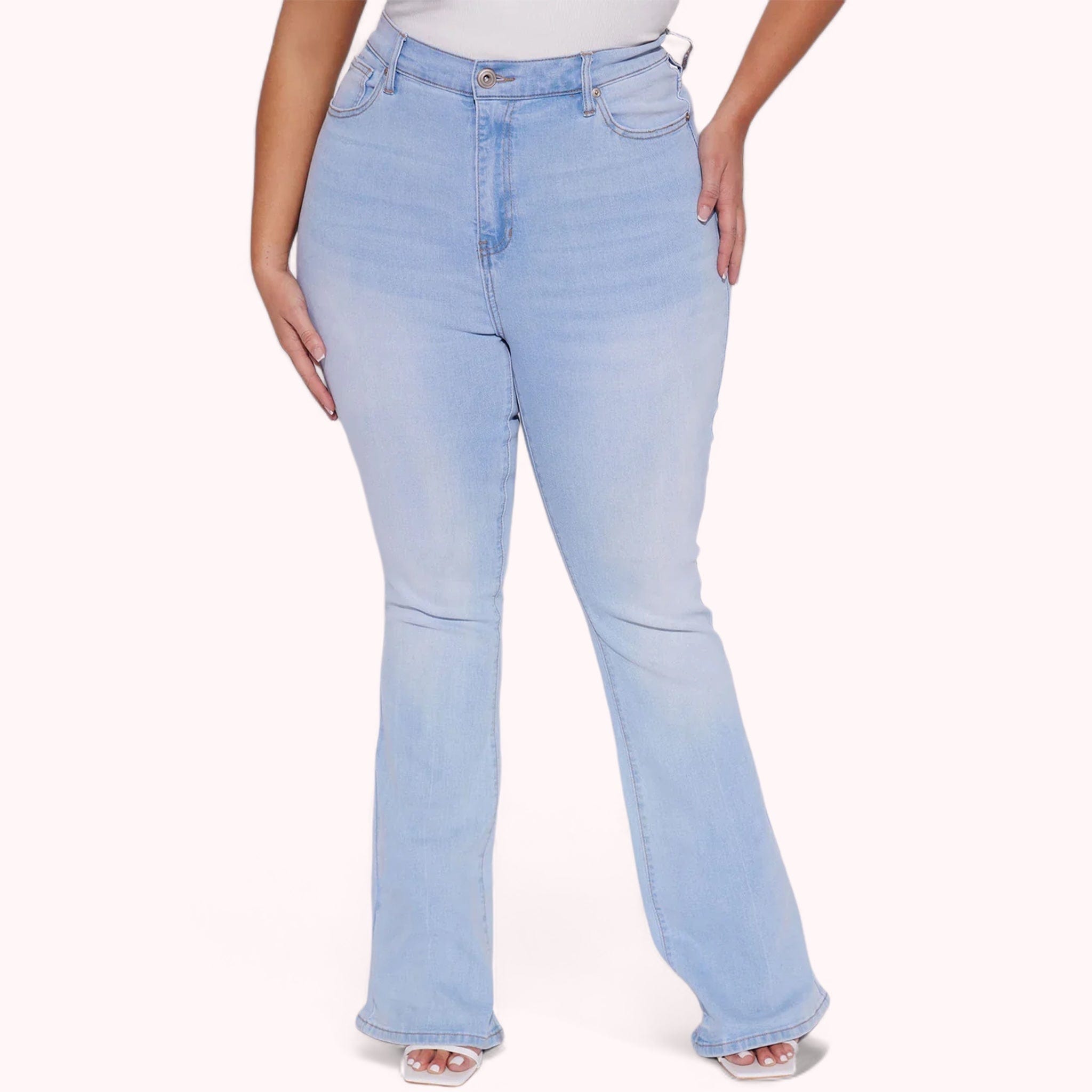 Jeans premium taille haute courbe lift pour femme, denim de qualité, coupe flatteuse, silhouette définie