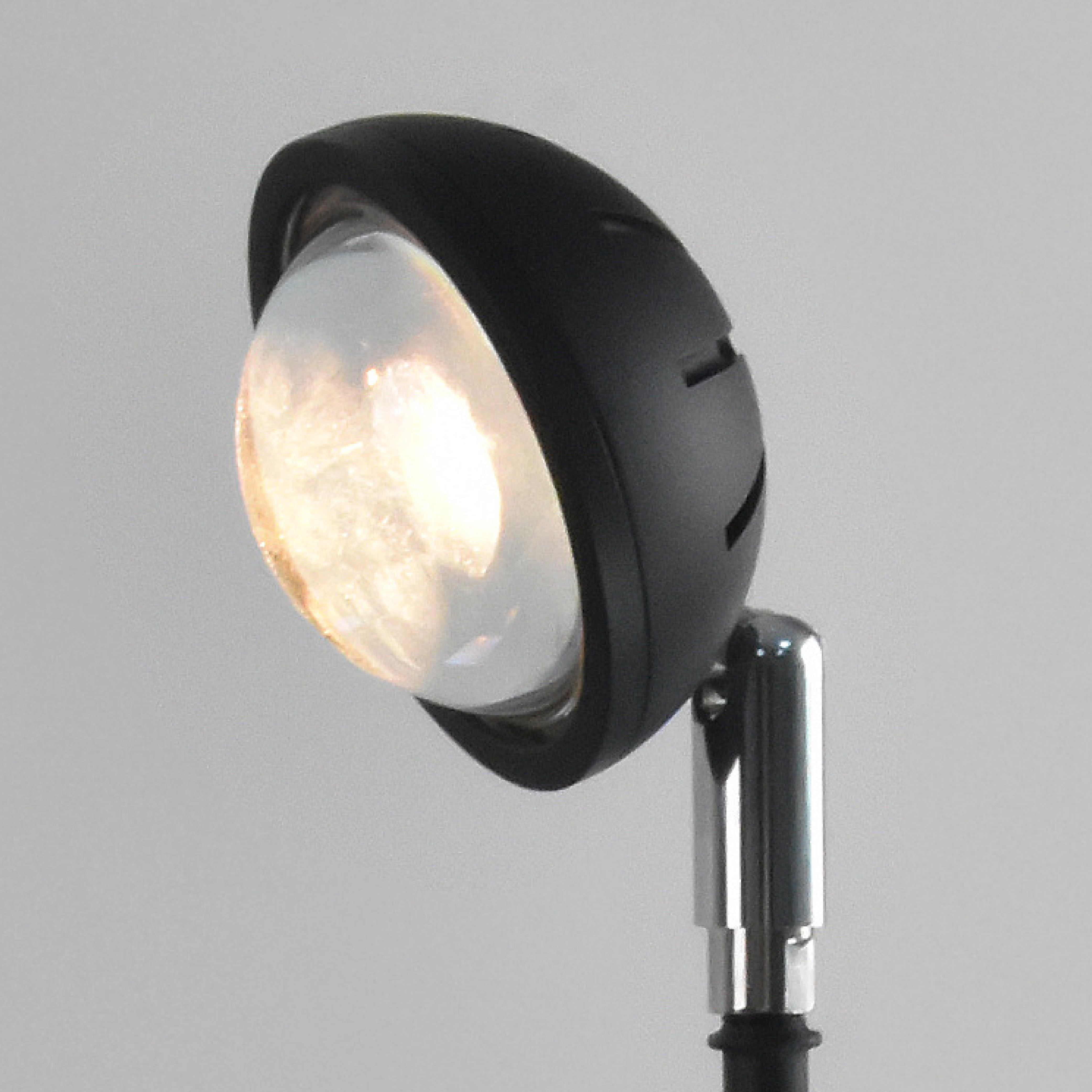 Dimmable floor lamp