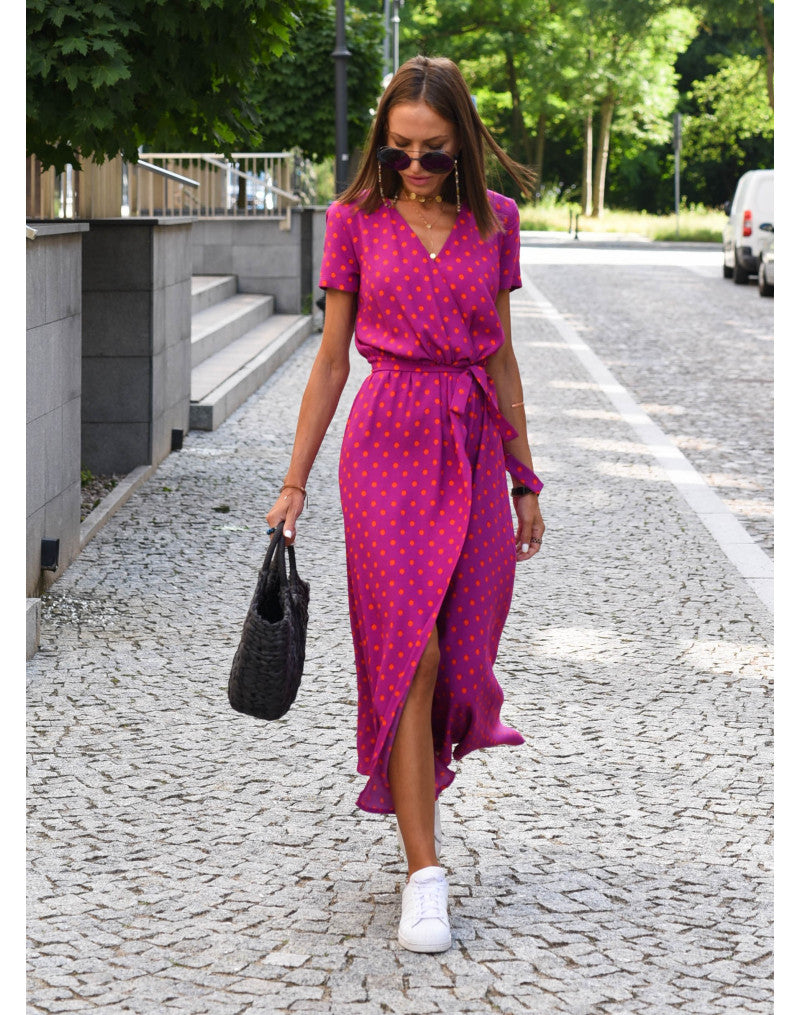 Robe midi Liora à col en V et imprimé floral pour femme élégante travel bottl