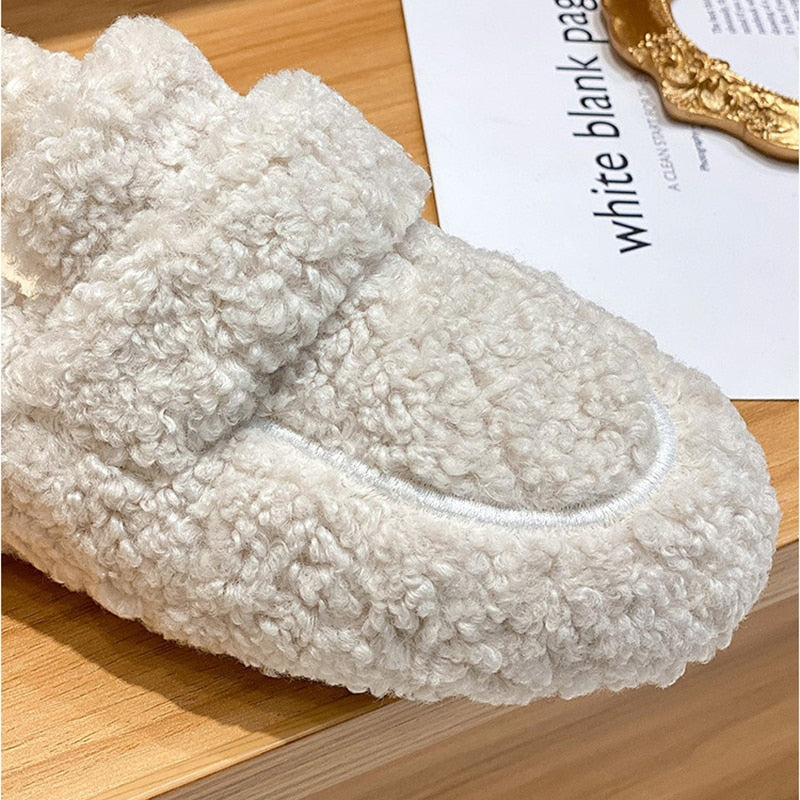 Pantoufles en peluche mi-chaussures par JUBILISTO - Confort ultime et style élégant