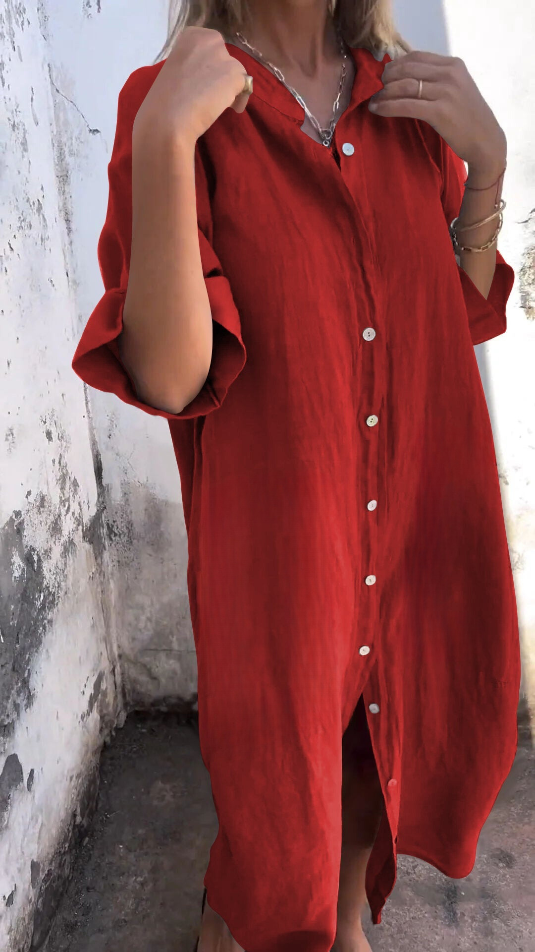 Robe longue style t-shirt Milana en lin rouge pour une touche chic travel bot