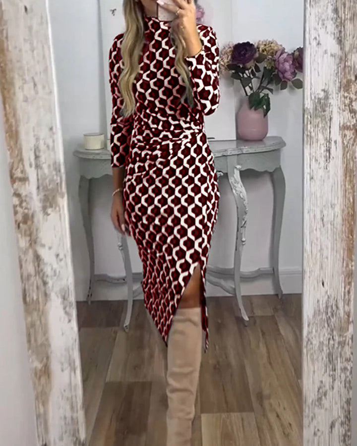Robe élégante printemps en rouge avec style sophistiqué et motif écailles tra
