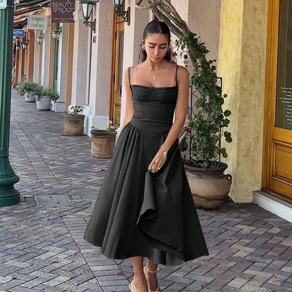 Robe Sans Manches avec Ajustement Corset - Silhouette Sophistiquée et Élégance Féminine