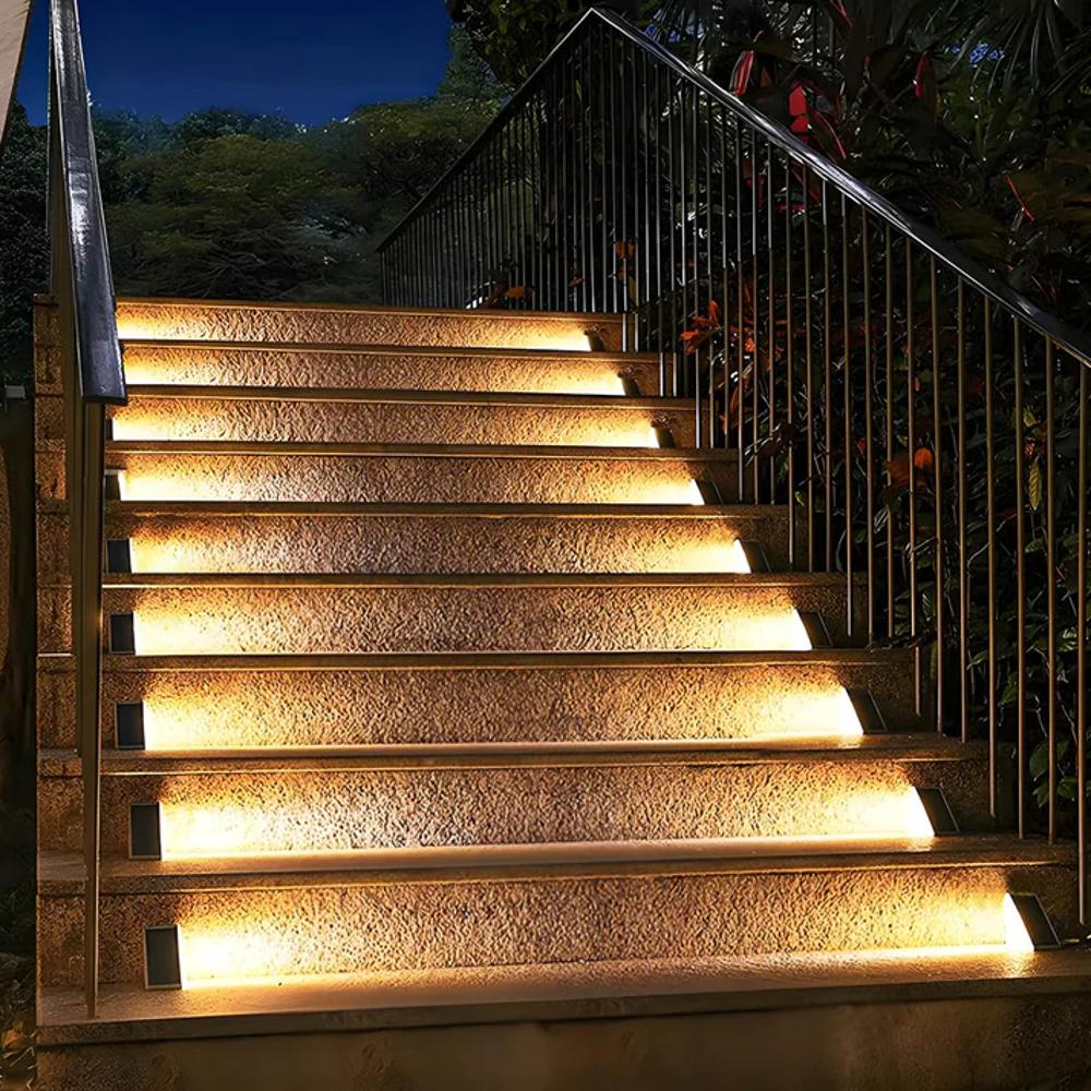 Solar lamps for outdoor stairs