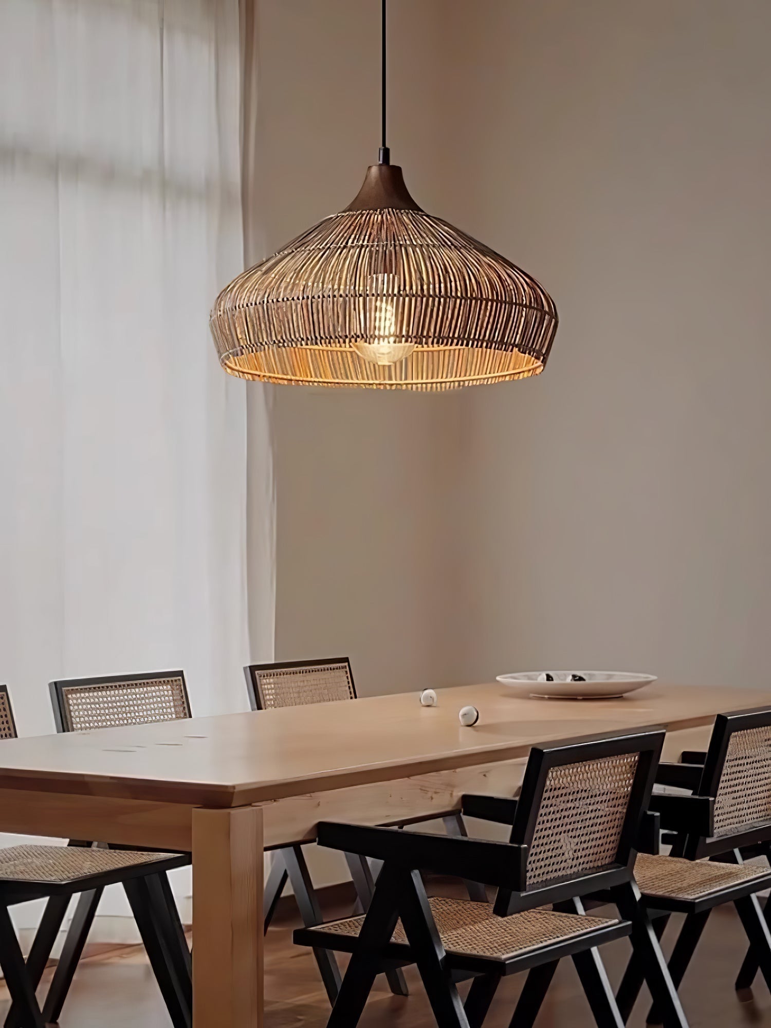 Hanging lamp in wicker and rattan
