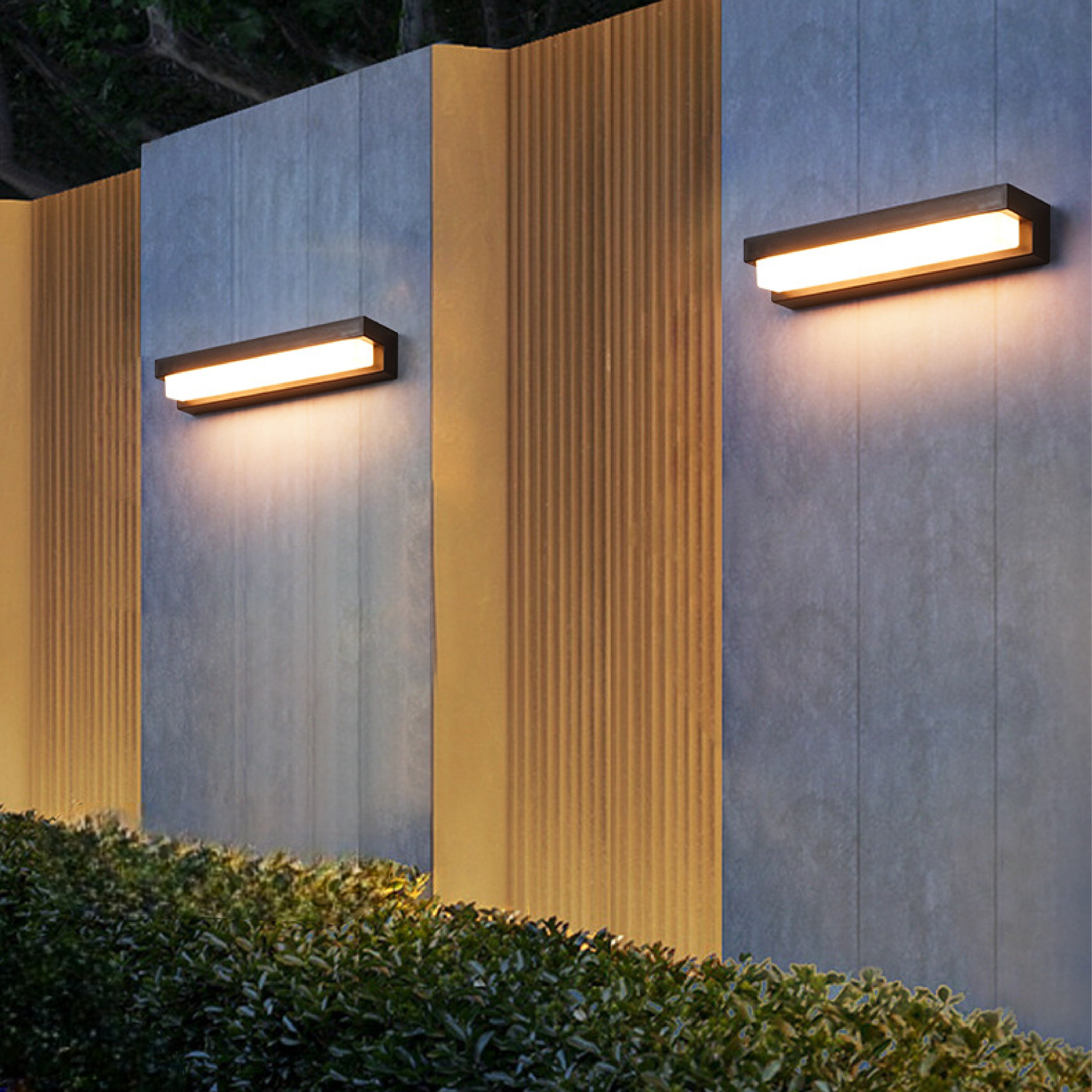 Outdoor solar panel wall light